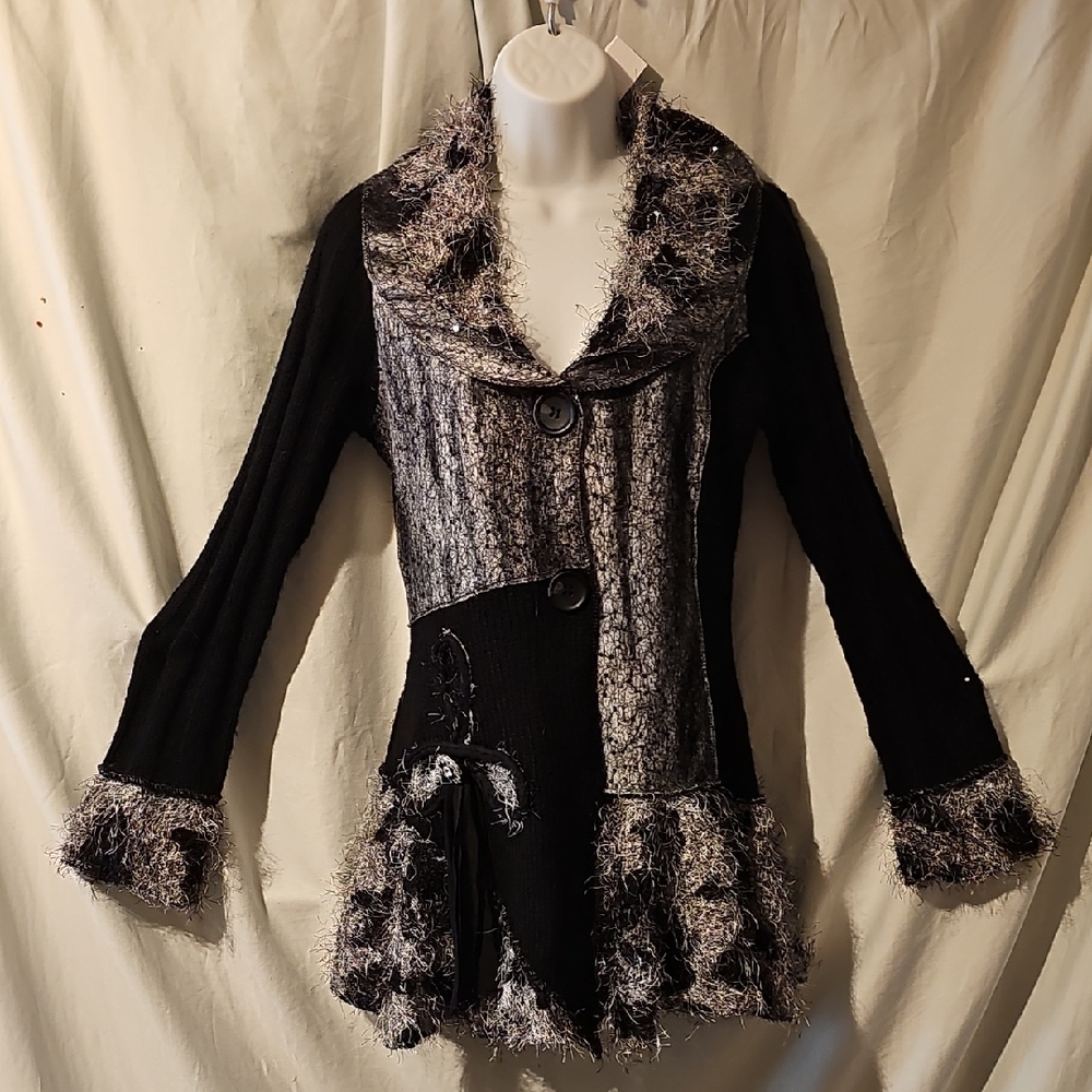 Sioni Studio Mixed Fabric/Fun Sweater - Picture 1 of 15